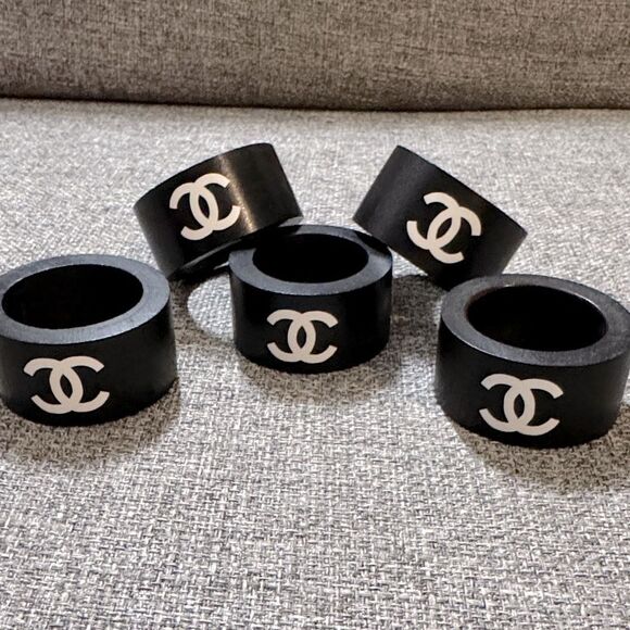 CHANEL Black and White Wood Napkin Ring Set of 6 - Picture 3 of 6